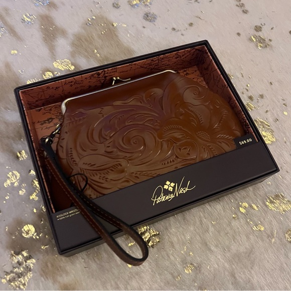 NWT Patricia Nash Kisslock Leather Clutch Wristlet Snap Closure - Picture 6 of 6